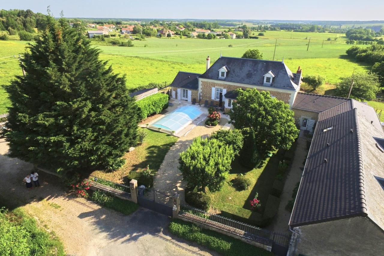 La Costonnerie Bed and Breakfast Leigne-sur-Usseau Eksteriør billede
