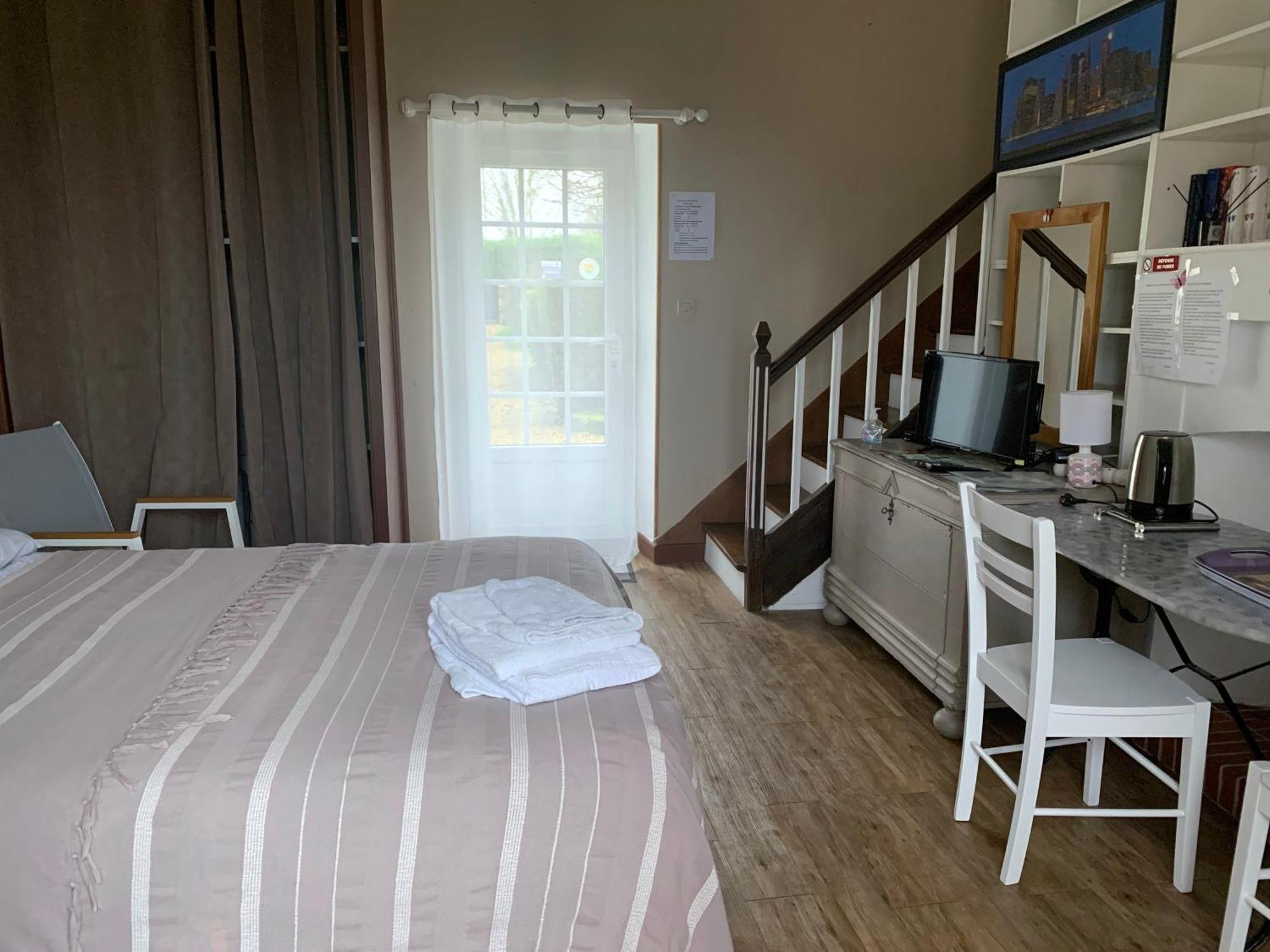 La Costonnerie Bed and Breakfast Leigne-sur-Usseau Eksteriør billede